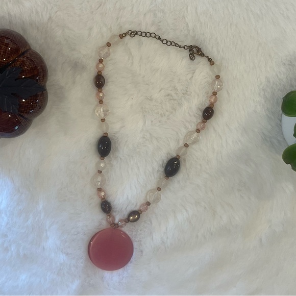 Women’s Boutique Necklace Pink Tones - Picture 3 of 4